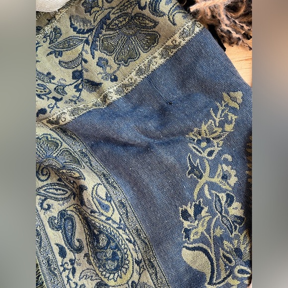 1️⃣3️⃣Lot of 13 Random Scarves-Varying Colors/Sizes/Brands/Materials/Conditions - Picture 7 of 17